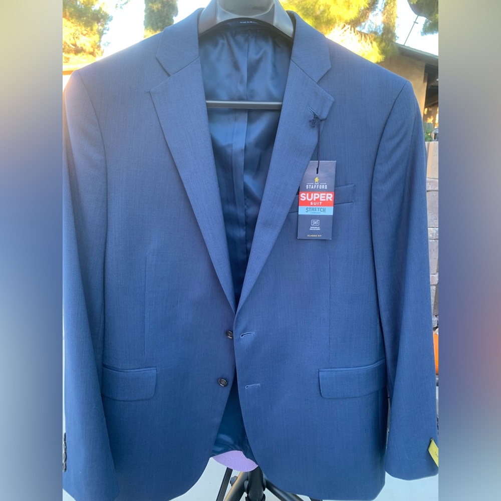 NWT Men’s Stafford Classic Fit Blue color sport coat stretch Suit size 48 REG
